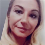 Docente di ruolo di italiano, latino e greco impartisce lezioni online a studentesse e studenti di scuola superiore ed università